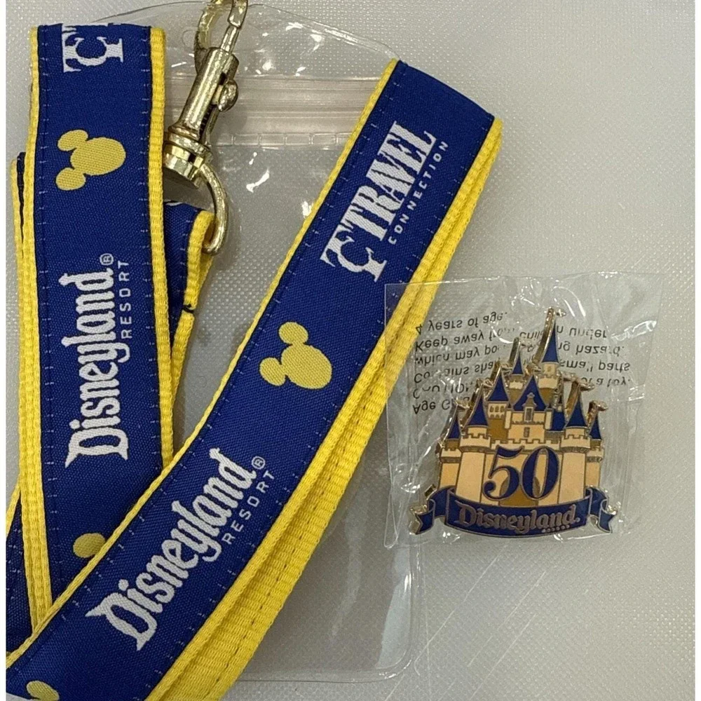 Disney Cast Exclusive 50th Anniversary Gold & Enamel Castle Pin And Lanyard New